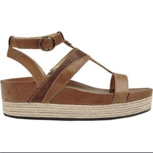 Olukai Hiona Loa sandals size 7 tan leather strap